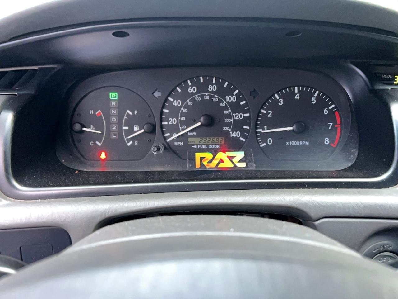2000 Toyota Camry Le Серебряный vin: JT2BG22K2Y0450820