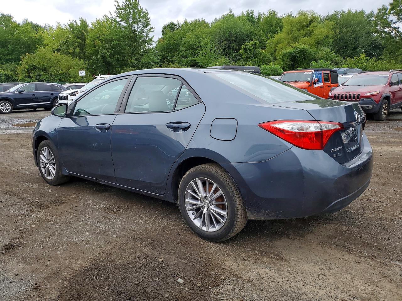 2015 Toyota Corolla Le Plus Blue vin: 2T1BURHEXFC255092