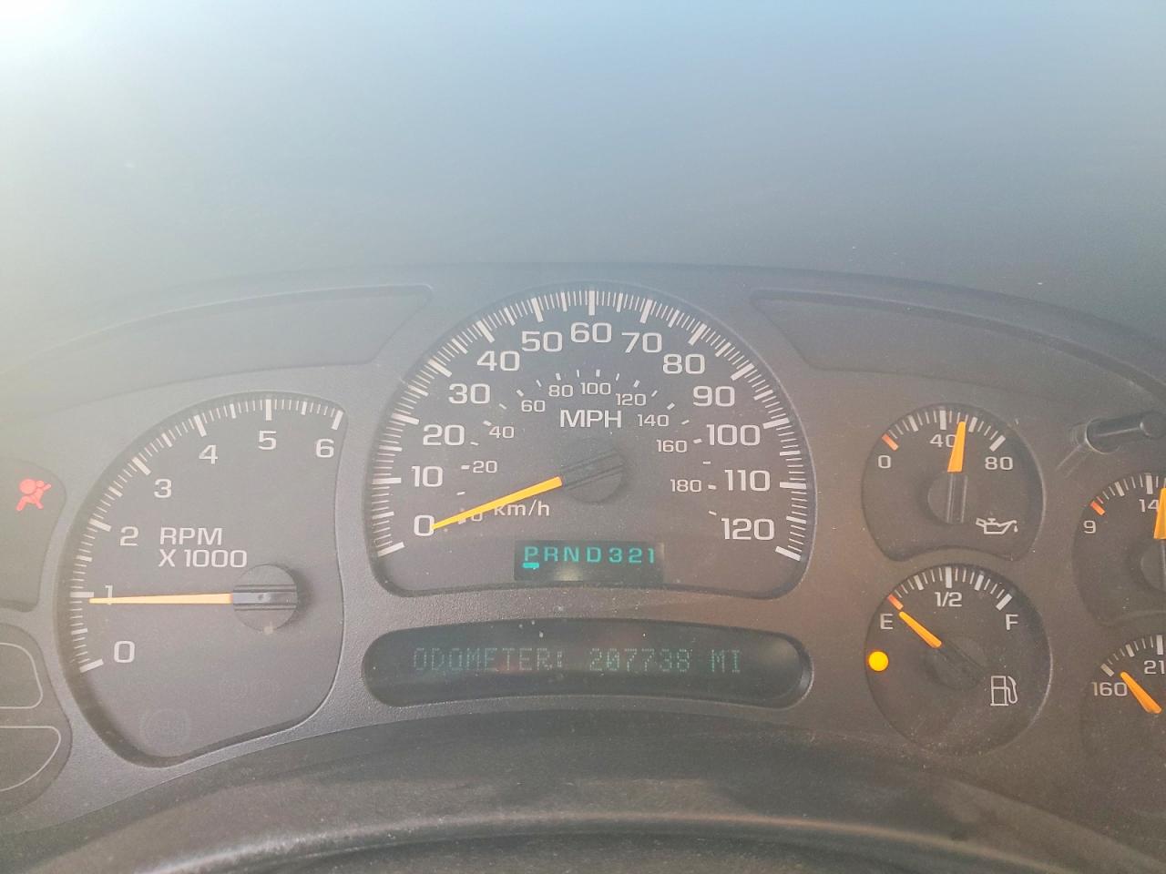 2005 Chevrolet Silverado K1500 White vin: 1GCEK19V95E175670