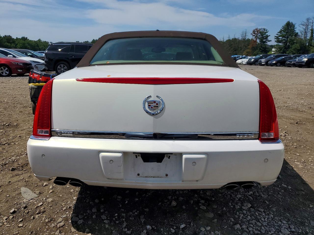 2006 Cadillac Dts Белый vin: 1G6KD57Y96U125489
