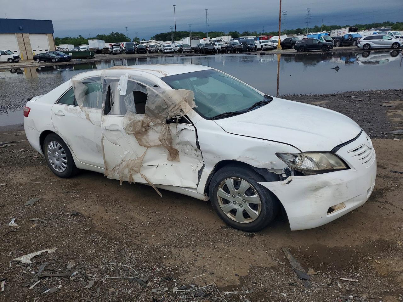 2009 Toyota Camry Base White vin: 4T1BE46K69U876566