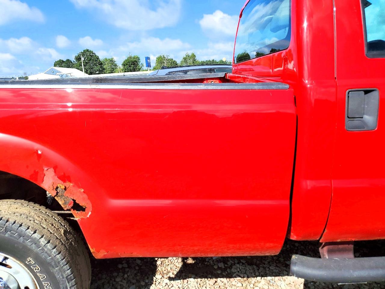 2014 Ford F350 Super Duty Red vin: 1FTRF3B60EEA57205