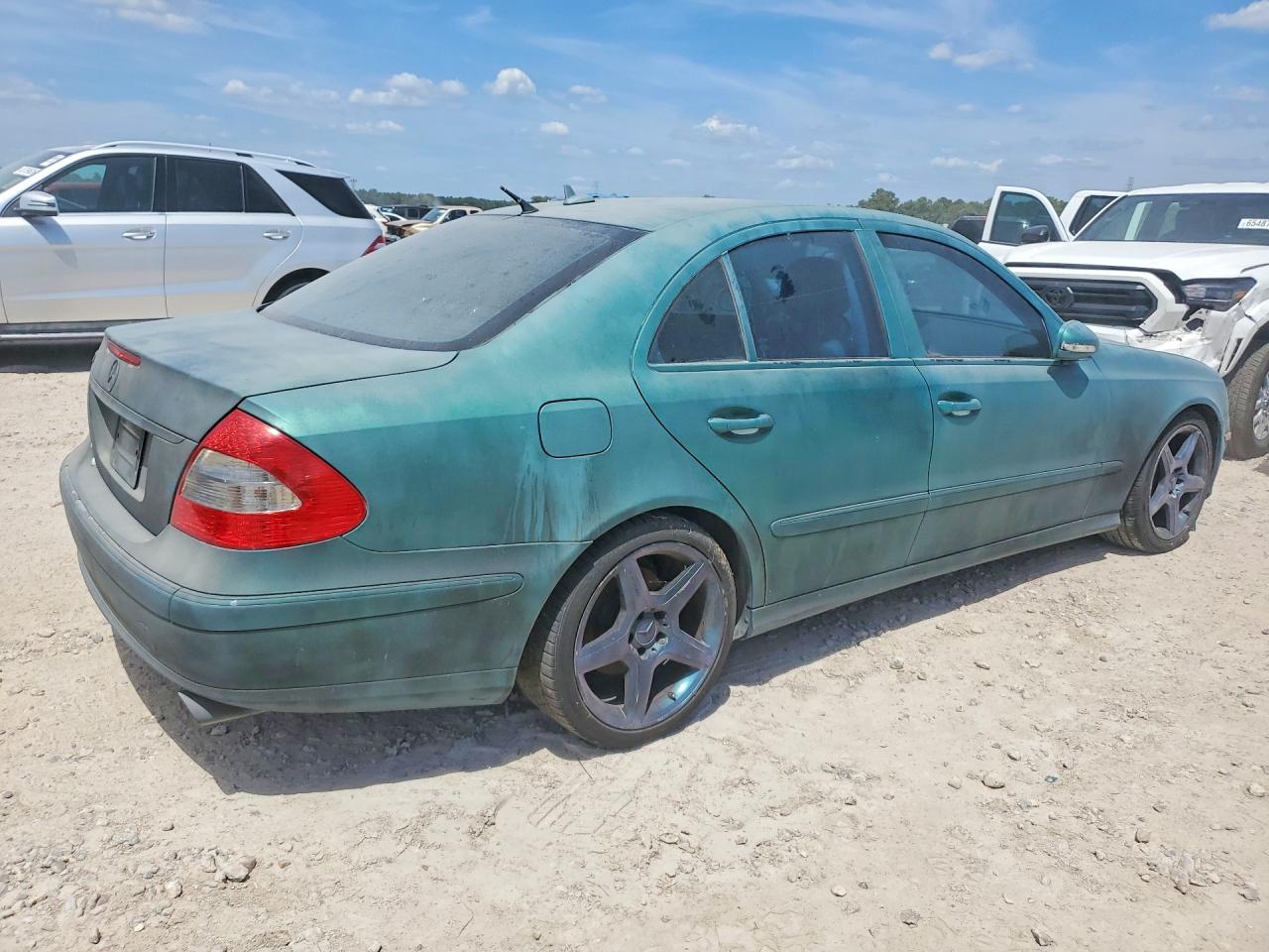 2009 Mercedes-benz E 350 Зеленый vin: WDBUF56XX9B386556