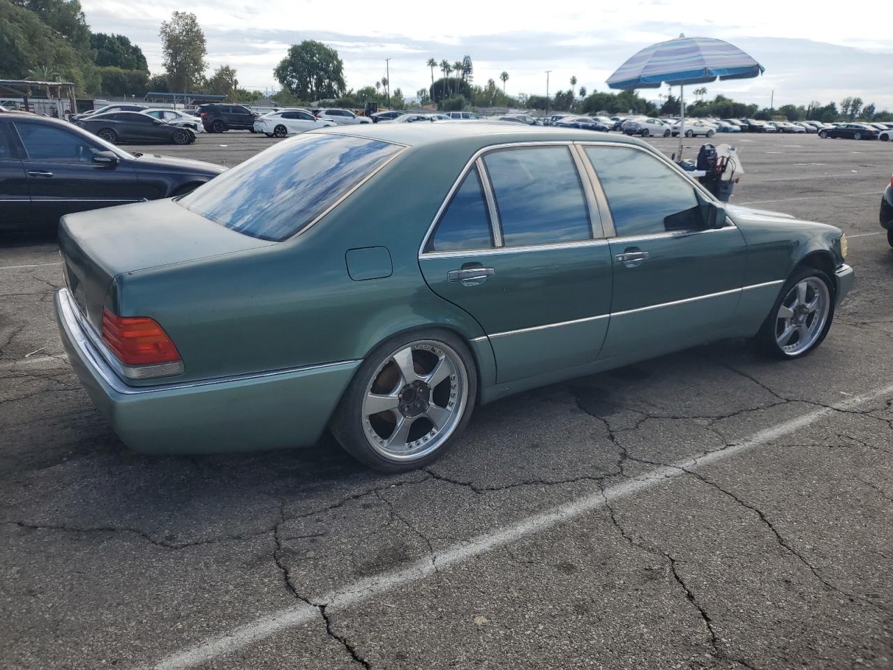 1993 Mercedes-benz 300 Se Зеленый vin: WDBGA32E8PA125613