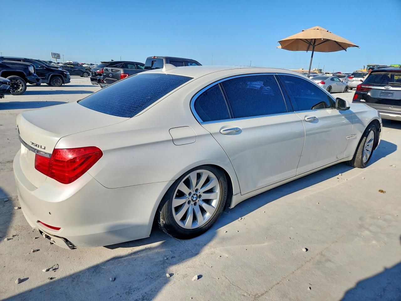 2010 Bmw 750 Li Xdrive Белый vin: WBAKC8C5XAC430847