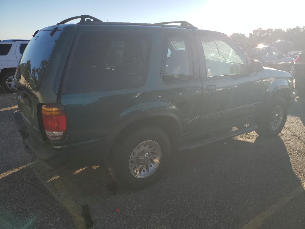 1999 Ford Explorer Green vin: 1FMYU22X7XUA21018