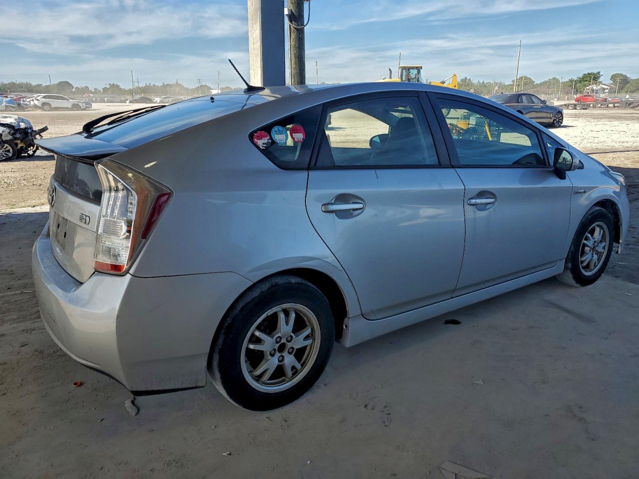2011 Toyota Prius Two Silver vin: JTDKN3DU7B1467311