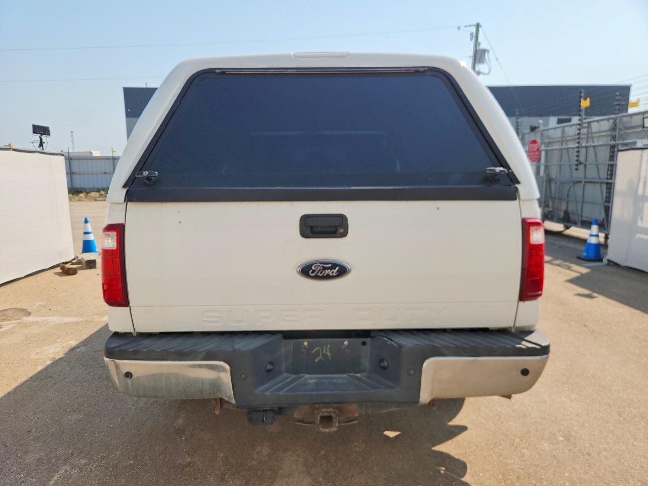 2012 Ford F250 Super Duty White vin: 1FT7W2BT5CEB19699