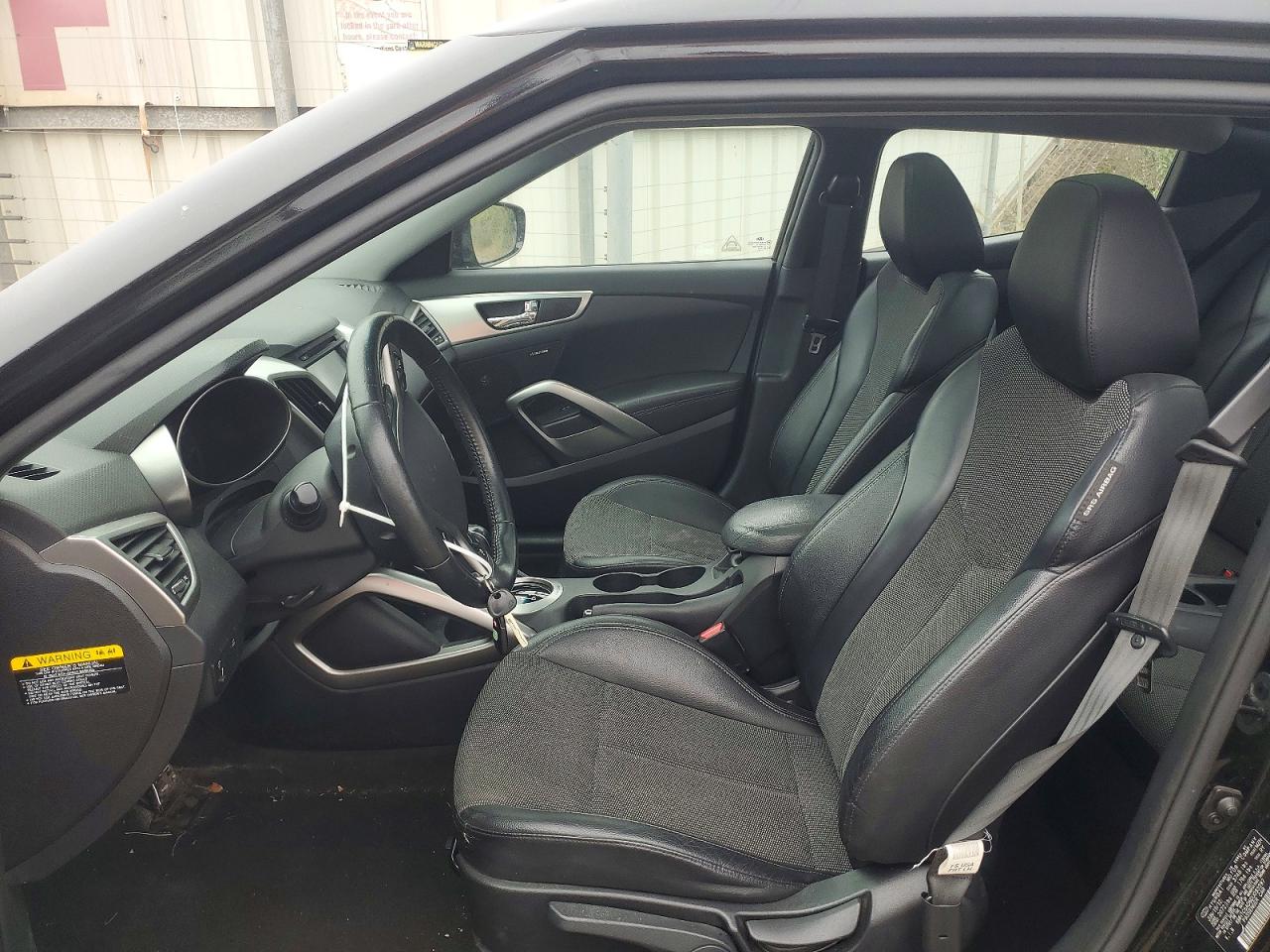 2013 Hyundai Veloster Base Black vin: KMHTC6AD6DU093397