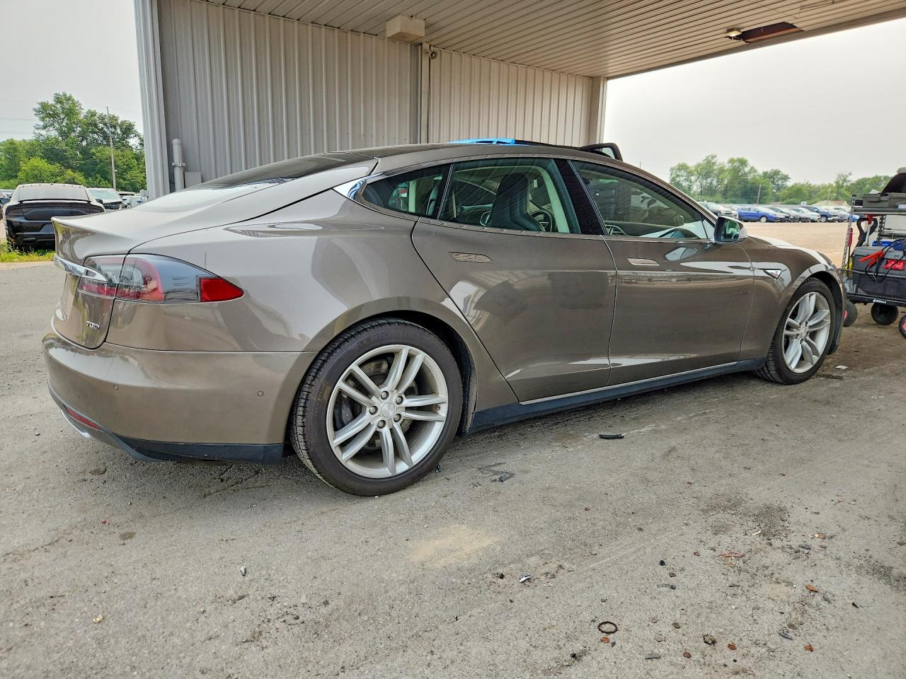 2015 Tesla Model S 70d Tan vin: 5YJSA1S29FF096022