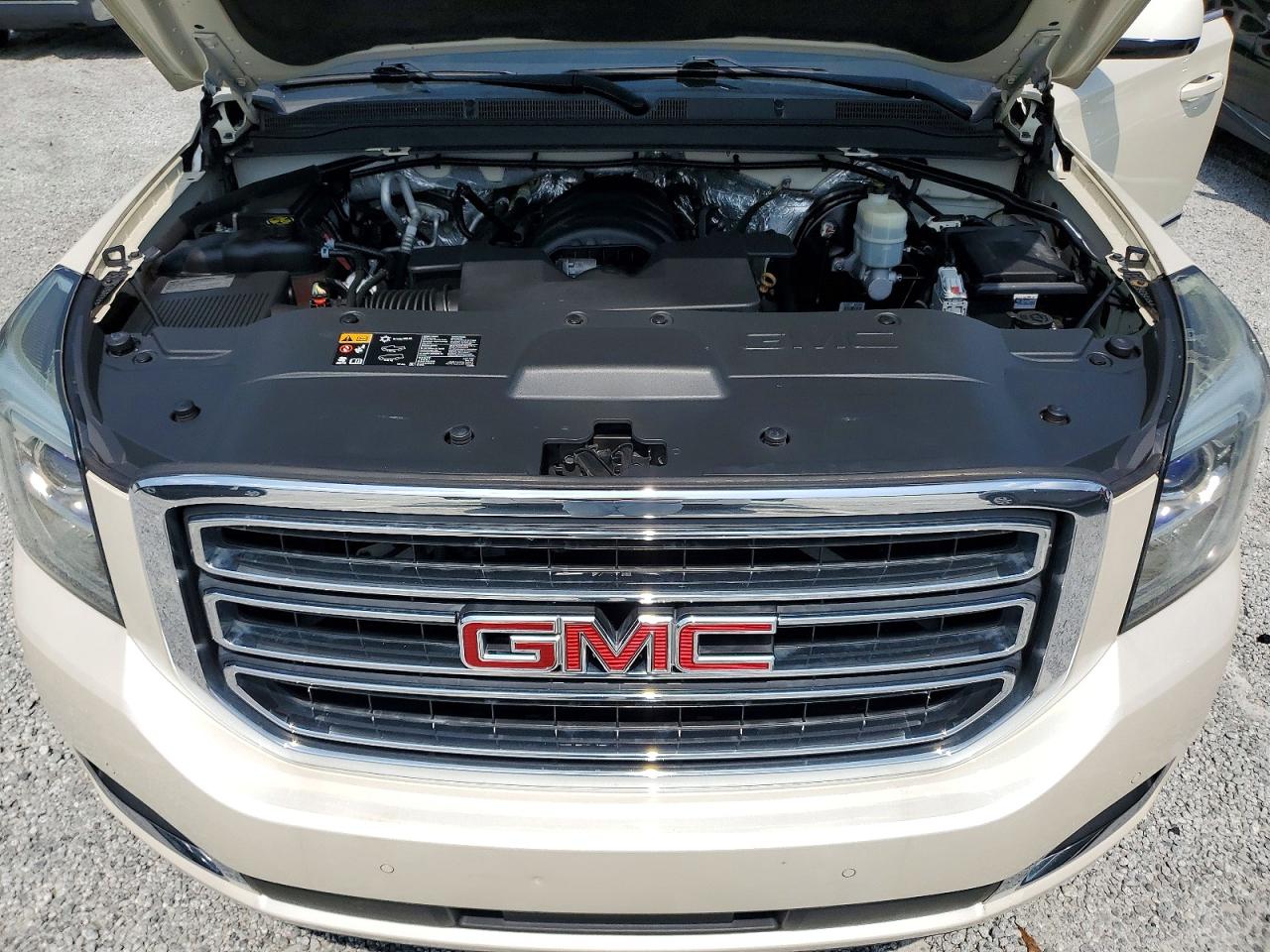 2015 Gmc Yukon Xl C1500 Slt Белый vin: 1GKS1HKC4FR676911