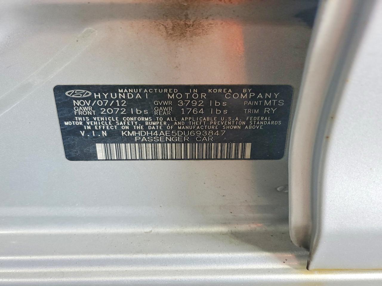 2013 Hyundai Elantra Limited Серебряный vin: KMHDH4AE5DU693847