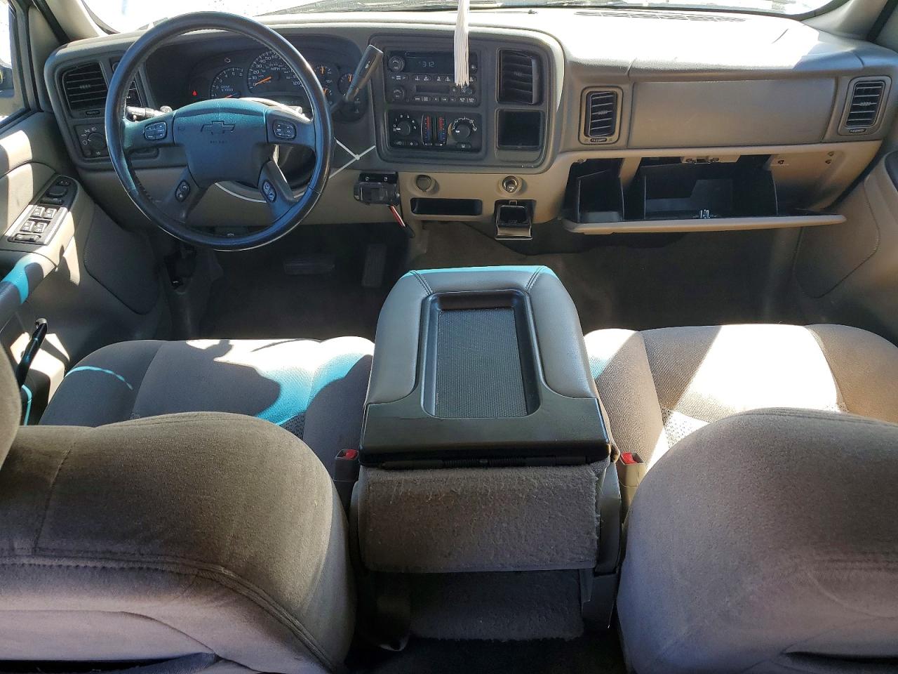 2005 Chevrolet Suburban K1500 White vin: 3GNFK16Z85G150352