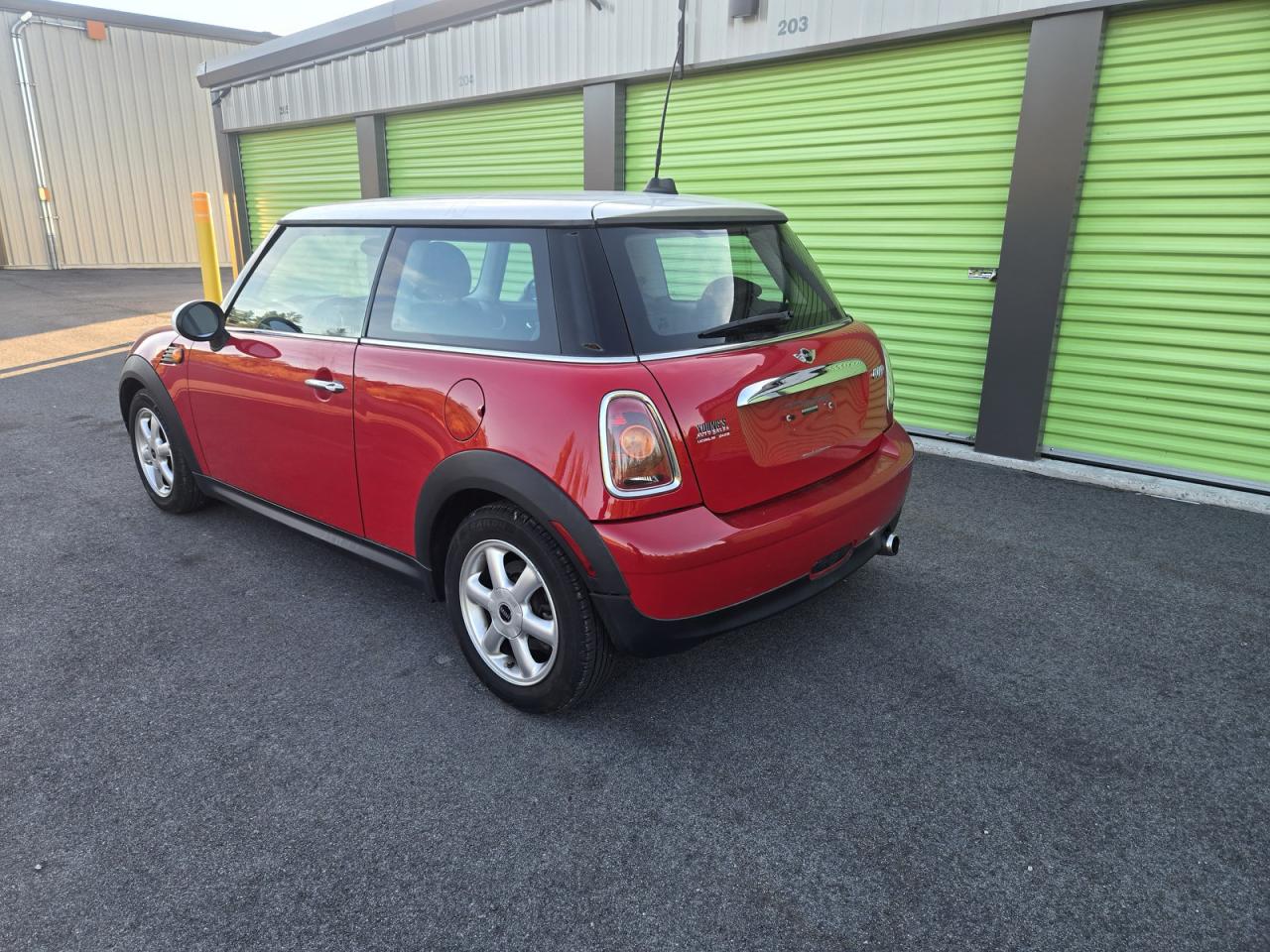 2007 Mini Cooper Красный vin: WMWMF33517TU63263