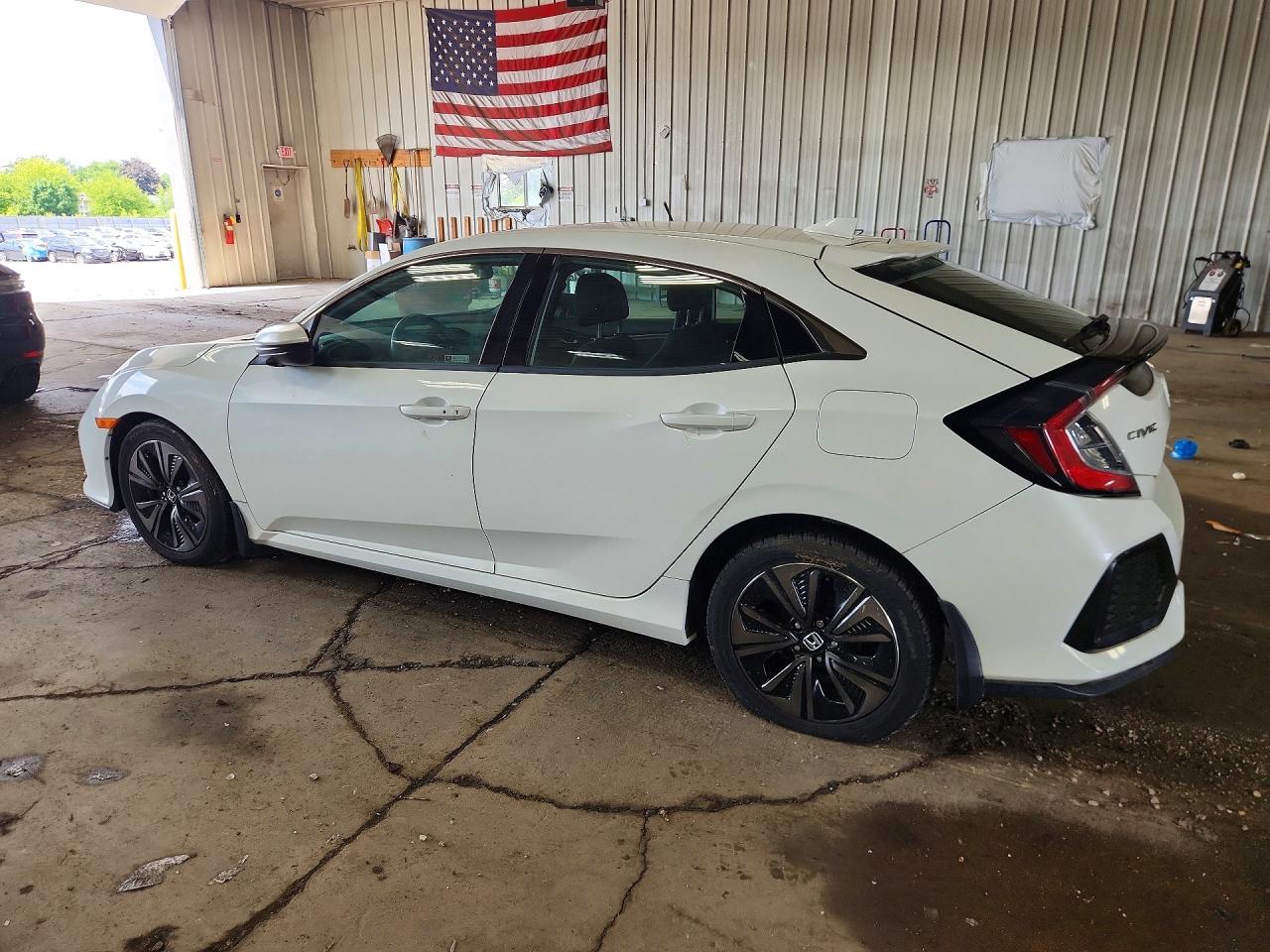 2018 Honda Civic Ex Белый vin: SHHFK7H5XJU220115