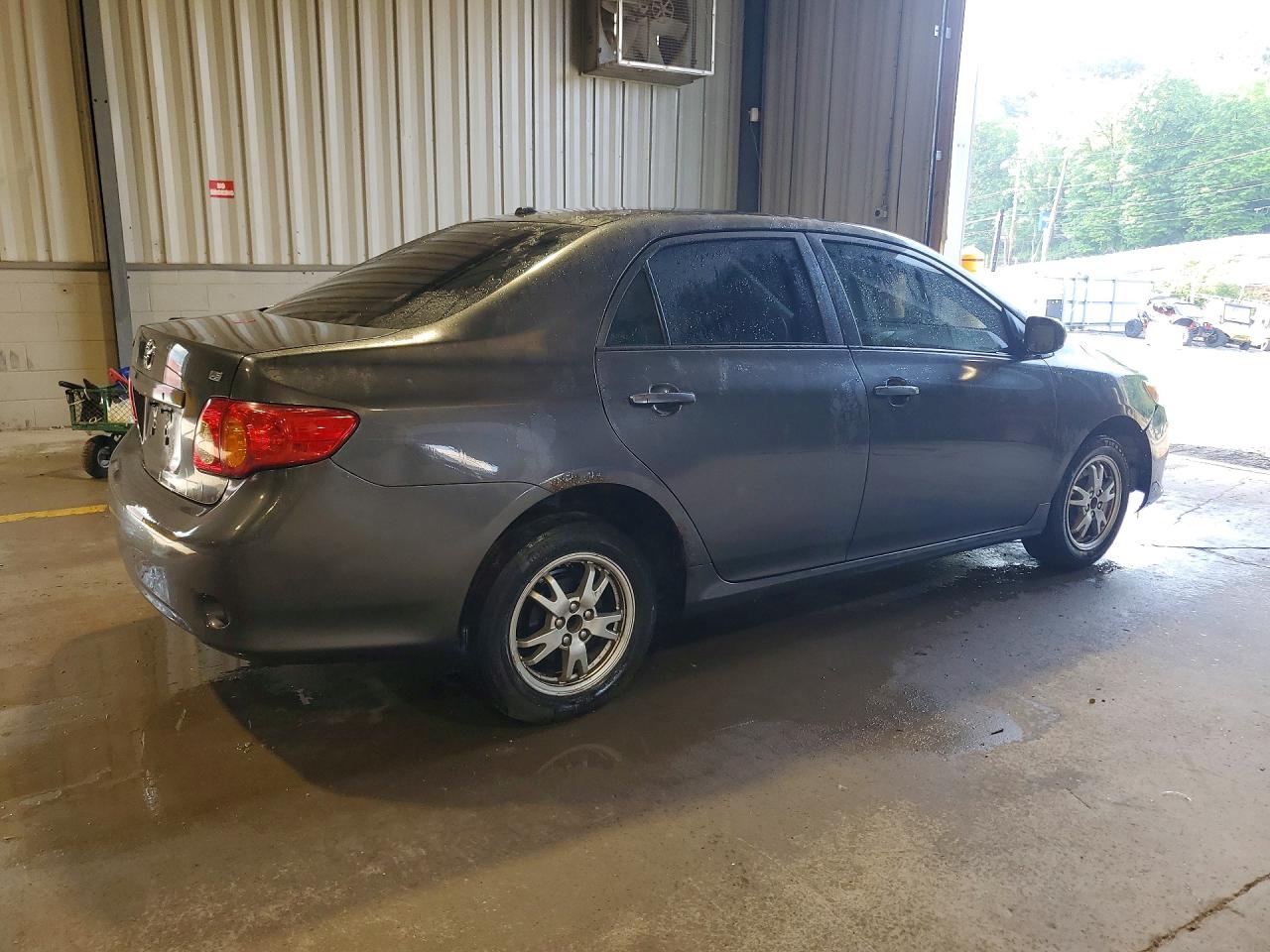2010 Toyota Corolla Le Gray vin: 1NXBU4EE6AZ173889