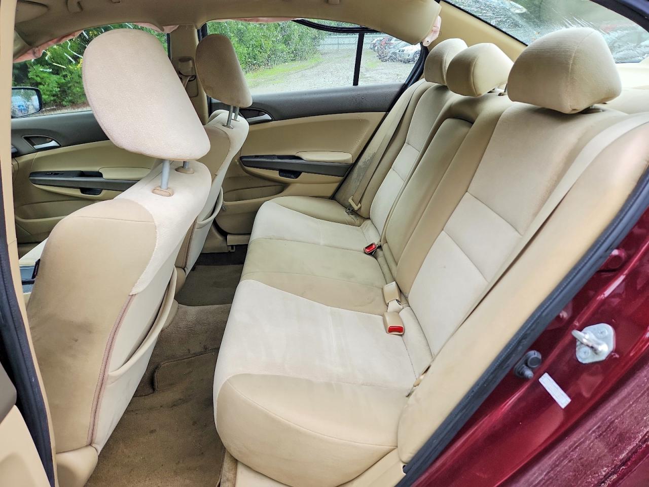 2010 Honda Accord Lx Красный vin: 1HGCP2F32AA042589