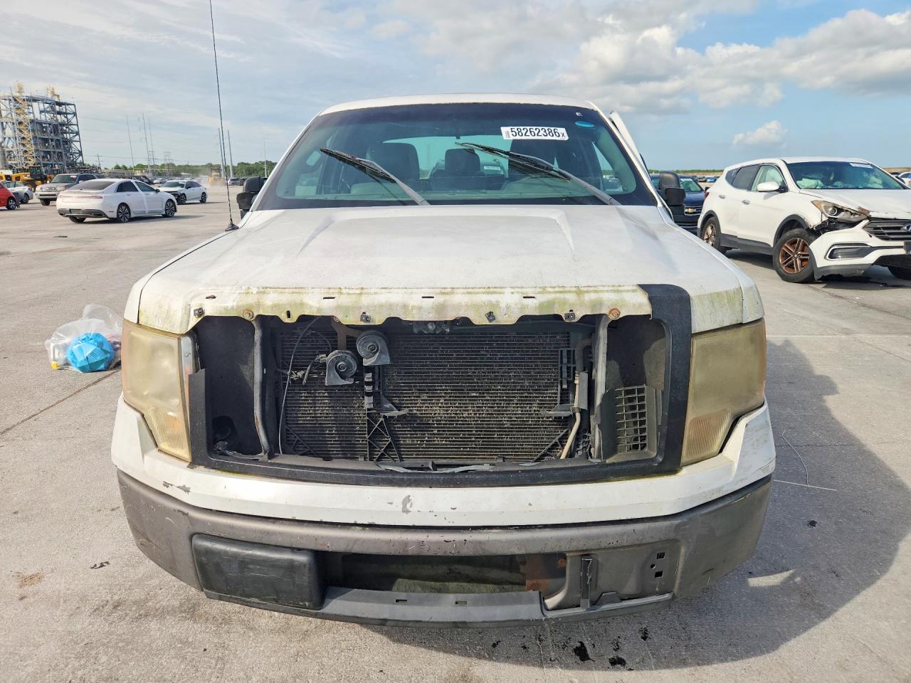 2012 Ford F150 Super Cab White vin: 1FTEX1CMXCKD02491