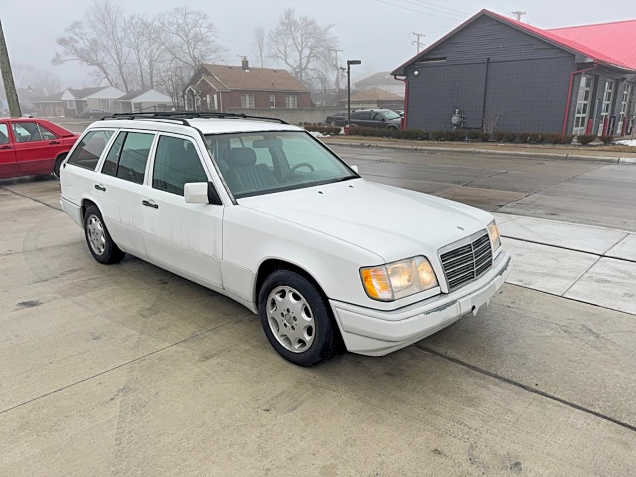 1995 Mercedes-benz E 320 White vin: WDBEA92E2SF296279
