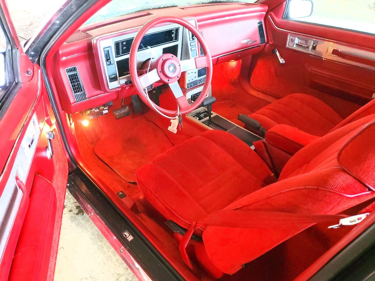 1986 Buick Somerset Custom Red vin: 1G4NJ27L0GM144242