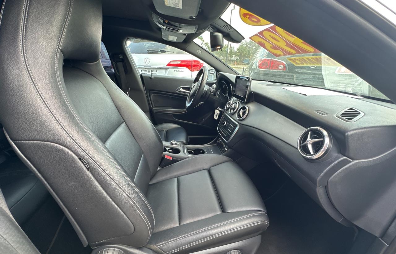 2016 Mercedes-benz Cla 250 Silver vin: WDDSJ4EB8GN374382