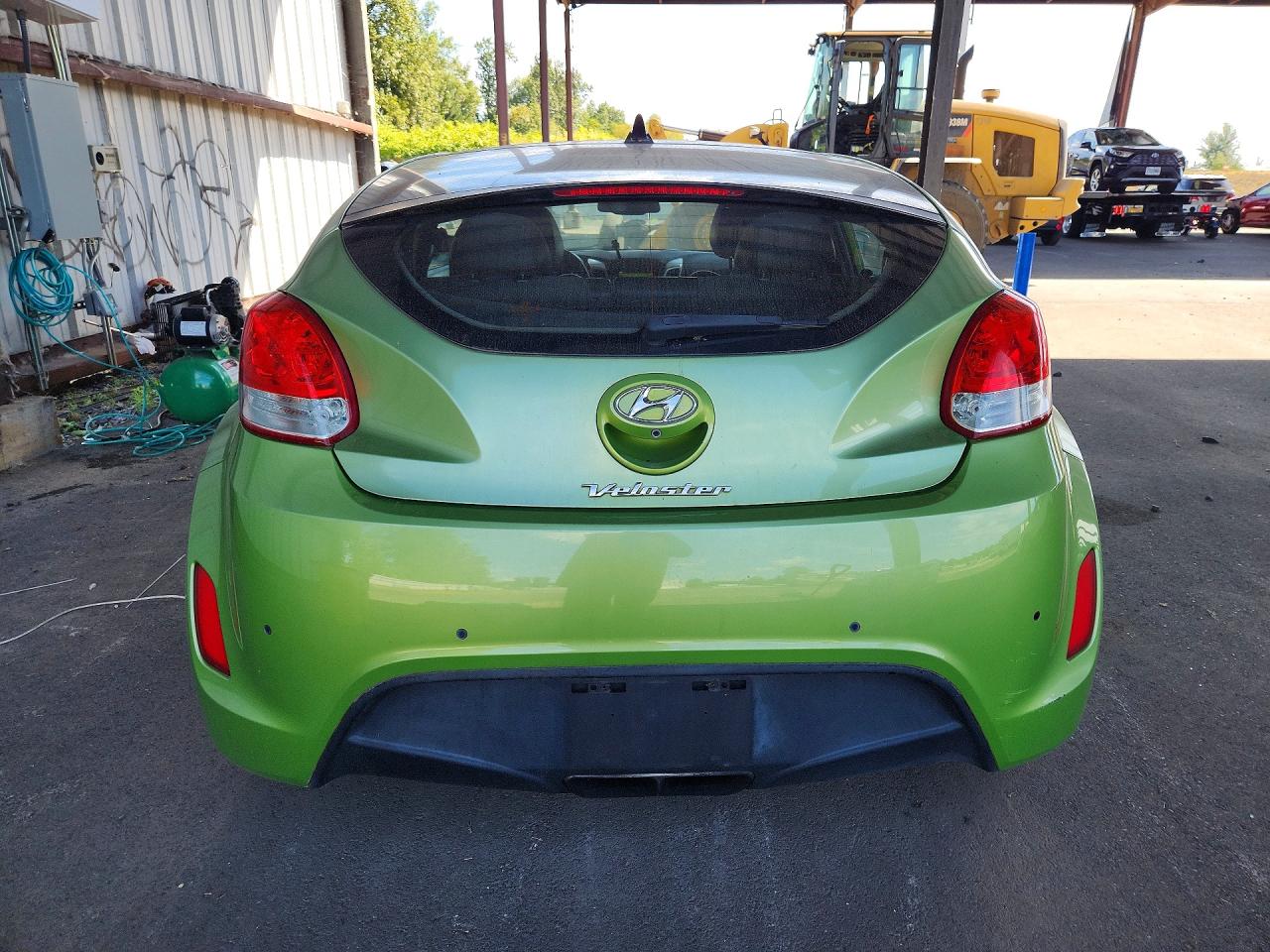 2012 Hyundai Veloster Base Two Tone vin: KMHTC6AD0CU028057