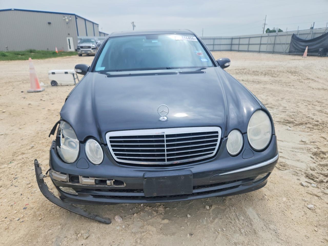 2004 Mercedes-benz E 500 Gray vin: WDBUF70J44A514143
