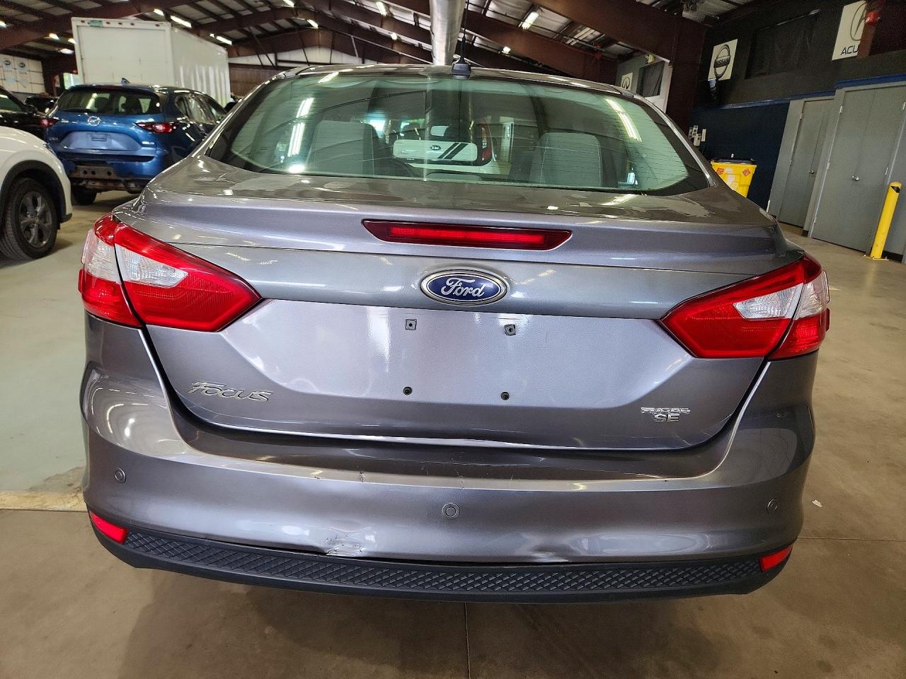 2014 Ford Focus Se Gray vin: 1FADP3F20EL454719