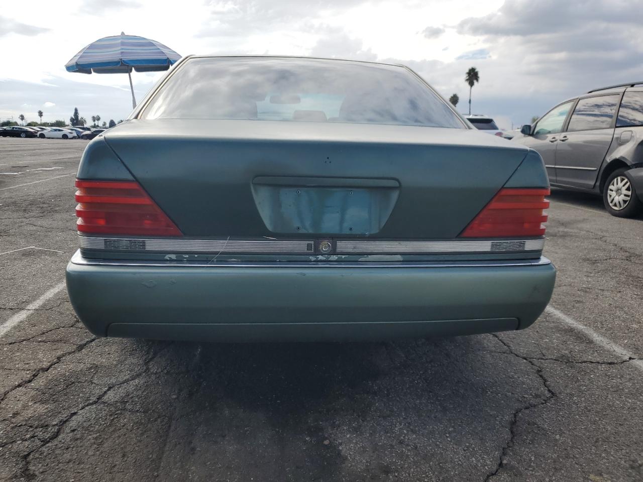 1993 Mercedes-benz 300 Se Зеленый vin: WDBGA32E8PA125613