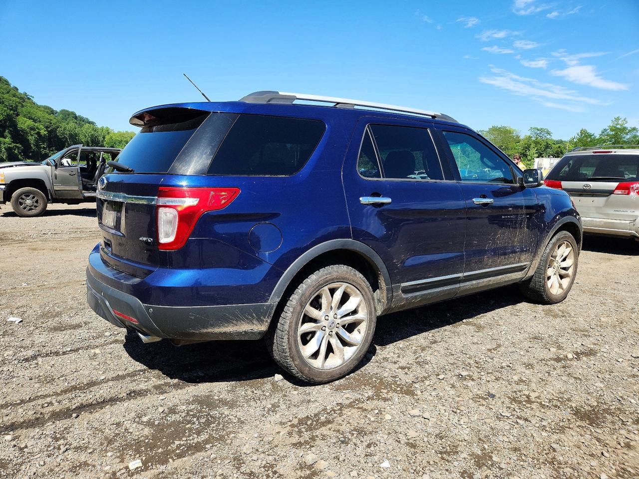2011 Ford Explorer Xlt Синий vin: 1FMHK8D85BGA08483
