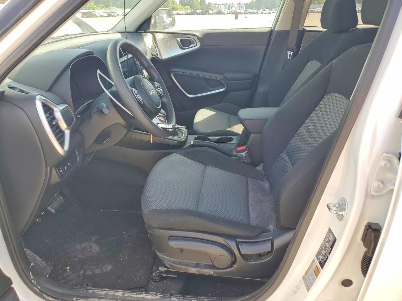 2024 Kia Soul Lx Белый vin: KNDJ23AU4R7229514