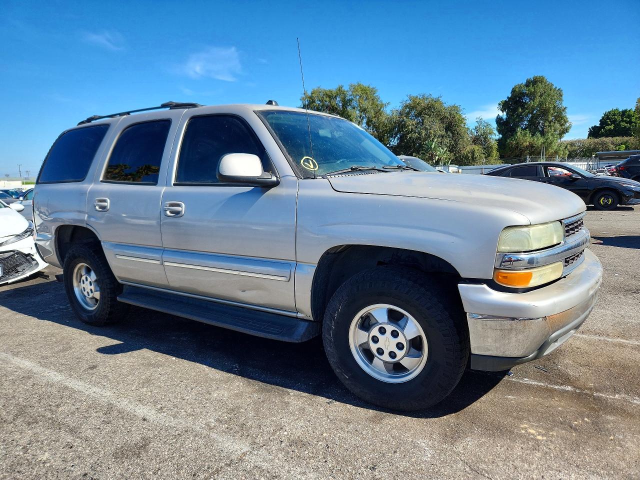 2004 Chevrolet Tahoe C1500 Tan vin: 1GNEC13T54R174096