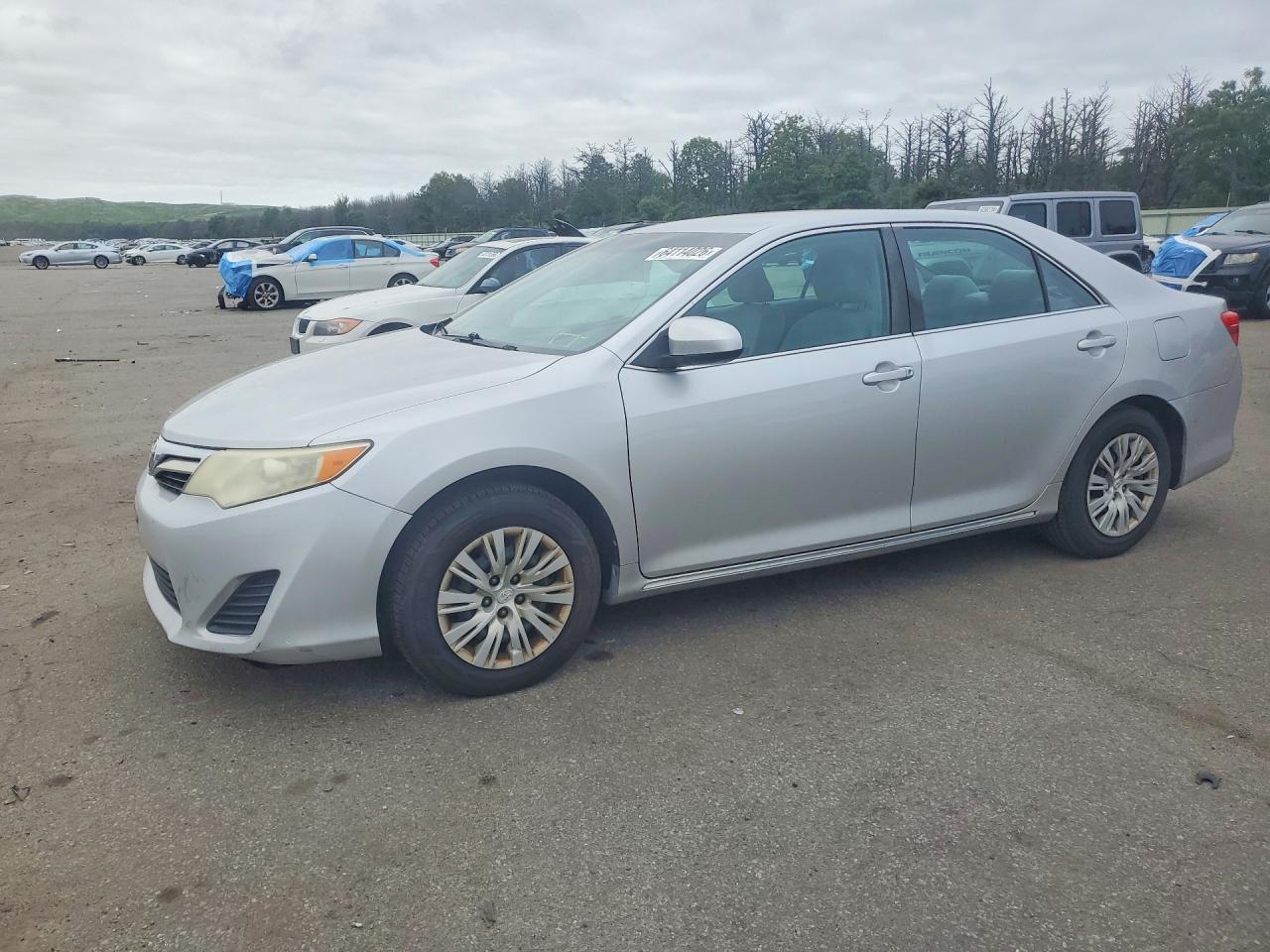 2013 Toyota Camry Le Silver vin: 4T4BF1FK7DR280196