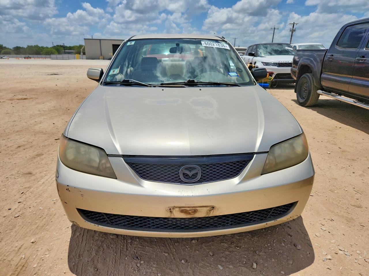 2003 Mazda Protege Dx Бежевый vin: JM1BJ225731198746