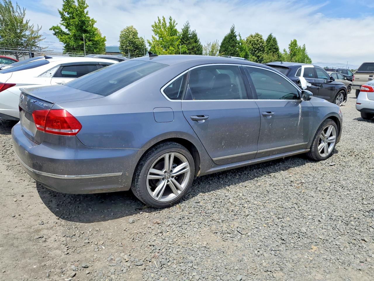 2013 Volkswagen Passat Sel Gray vin: 1VWCN7A34DC040714