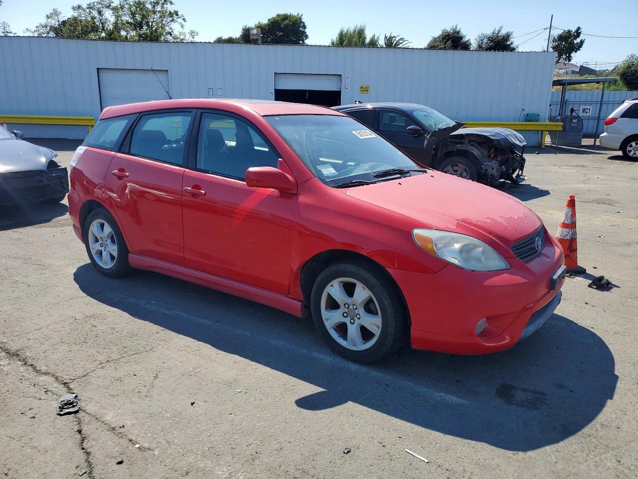 2008 Toyota Corolla Matrix Xr Red vin: 2T1KR30EX8C714280