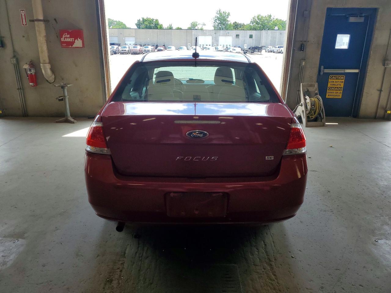 2011 Ford Focus Se Красный vin: 1FAHP3FNXBW197526