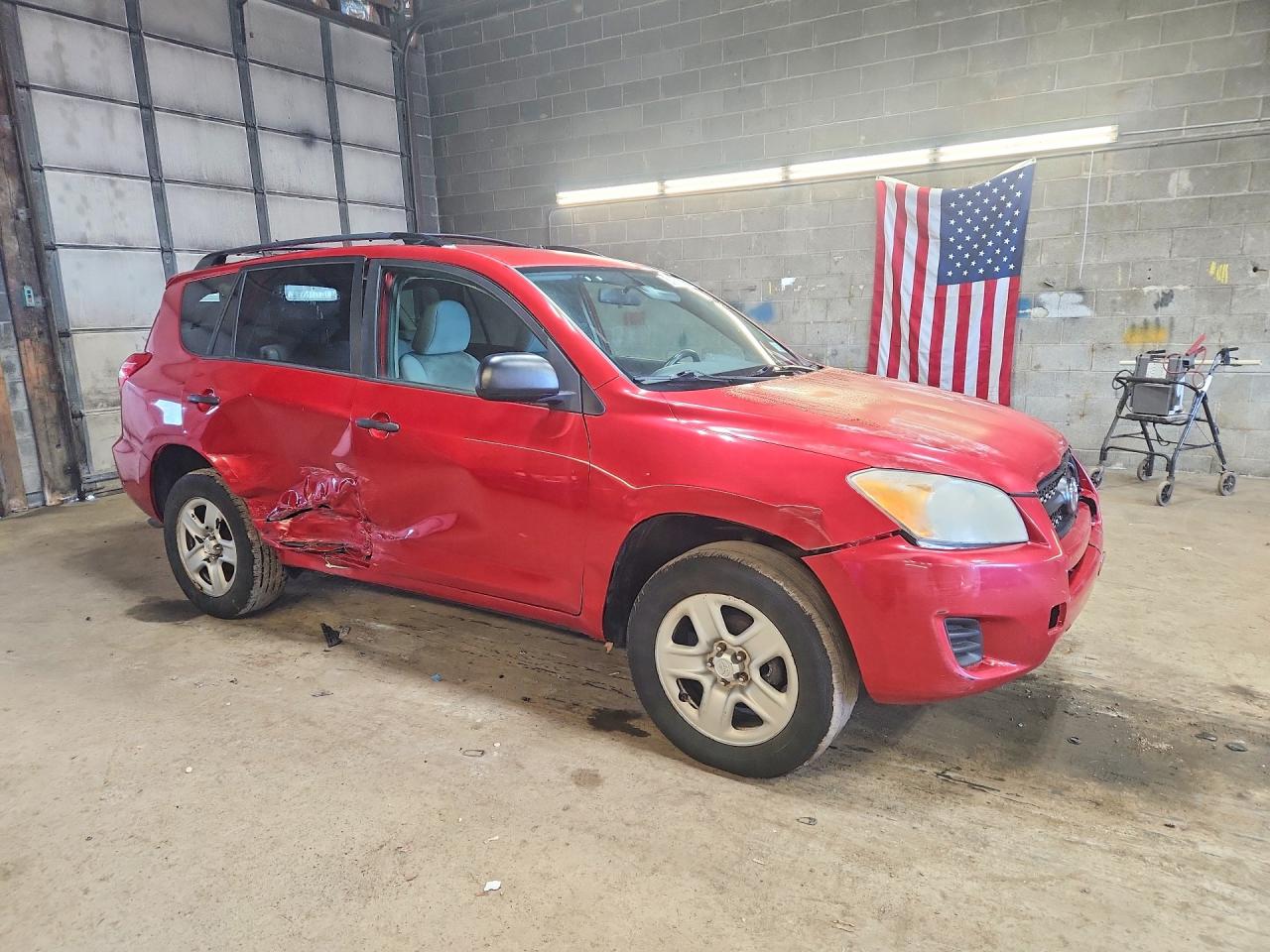 2011 Toyota Rav4 Base Красный vin: 2T3ZF4DV7BW065171