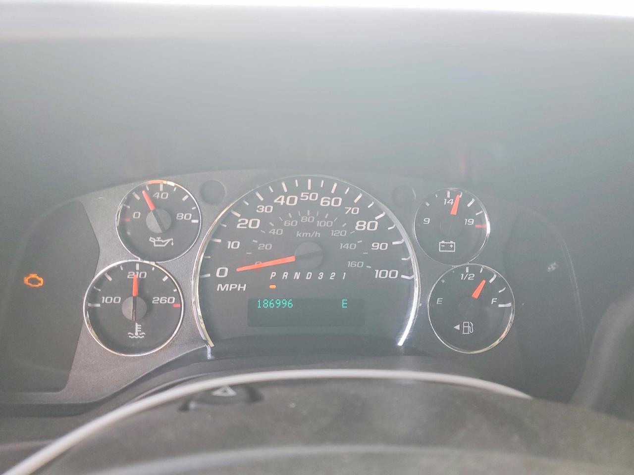 2013 Chevrolet Express G1500 Белый vin: 1GCSGAF46D1111382