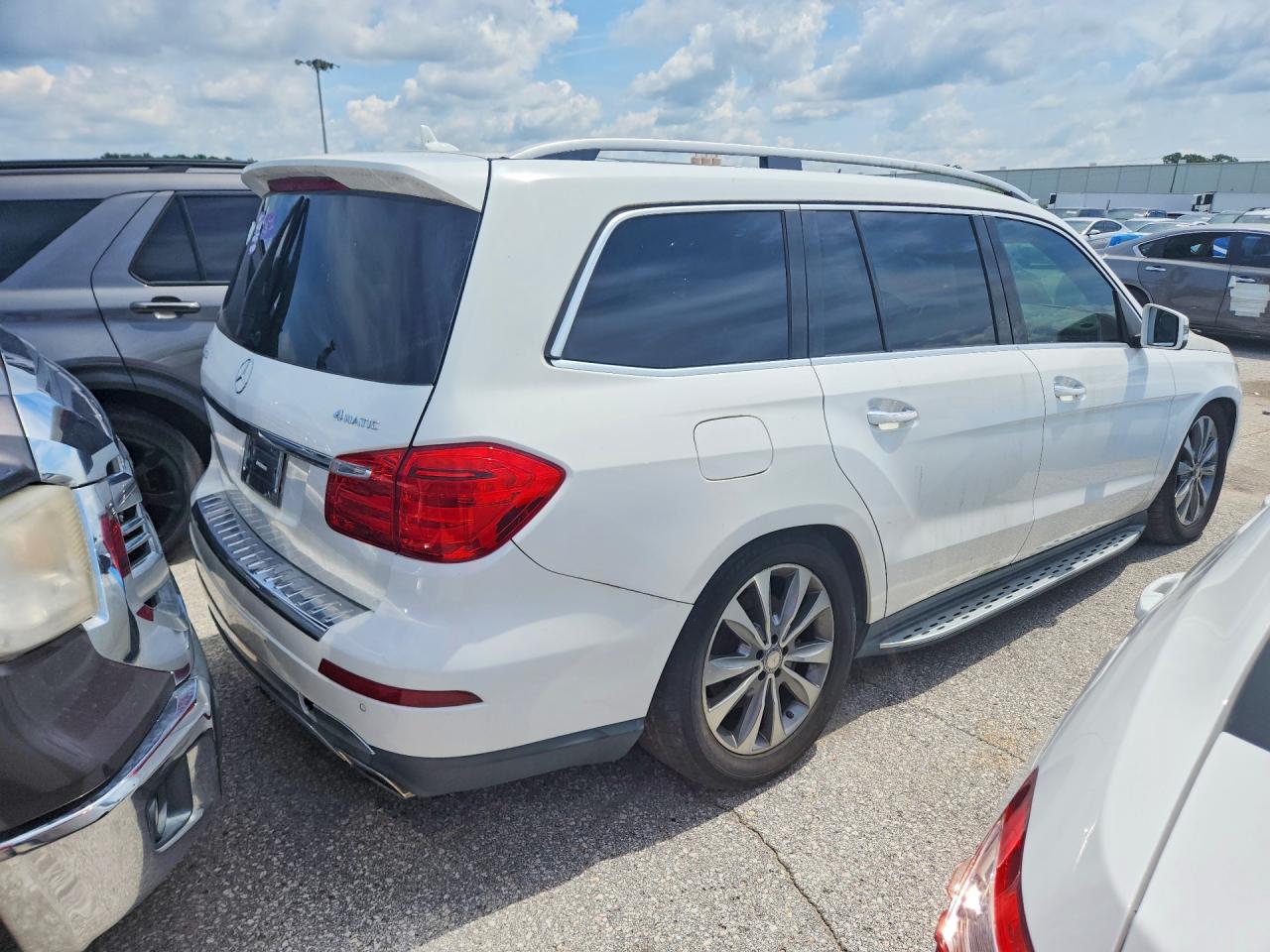 2014 Mercedes-benz Gl 450 4matic White vin: 4JGDF7CE7EA423509