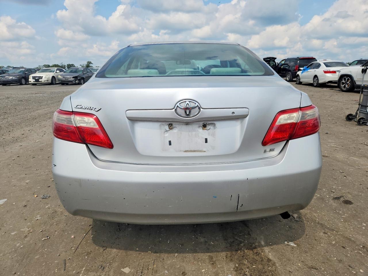 2009 Toyota Camry Le Silver vin: 4T1BE46K59U849097