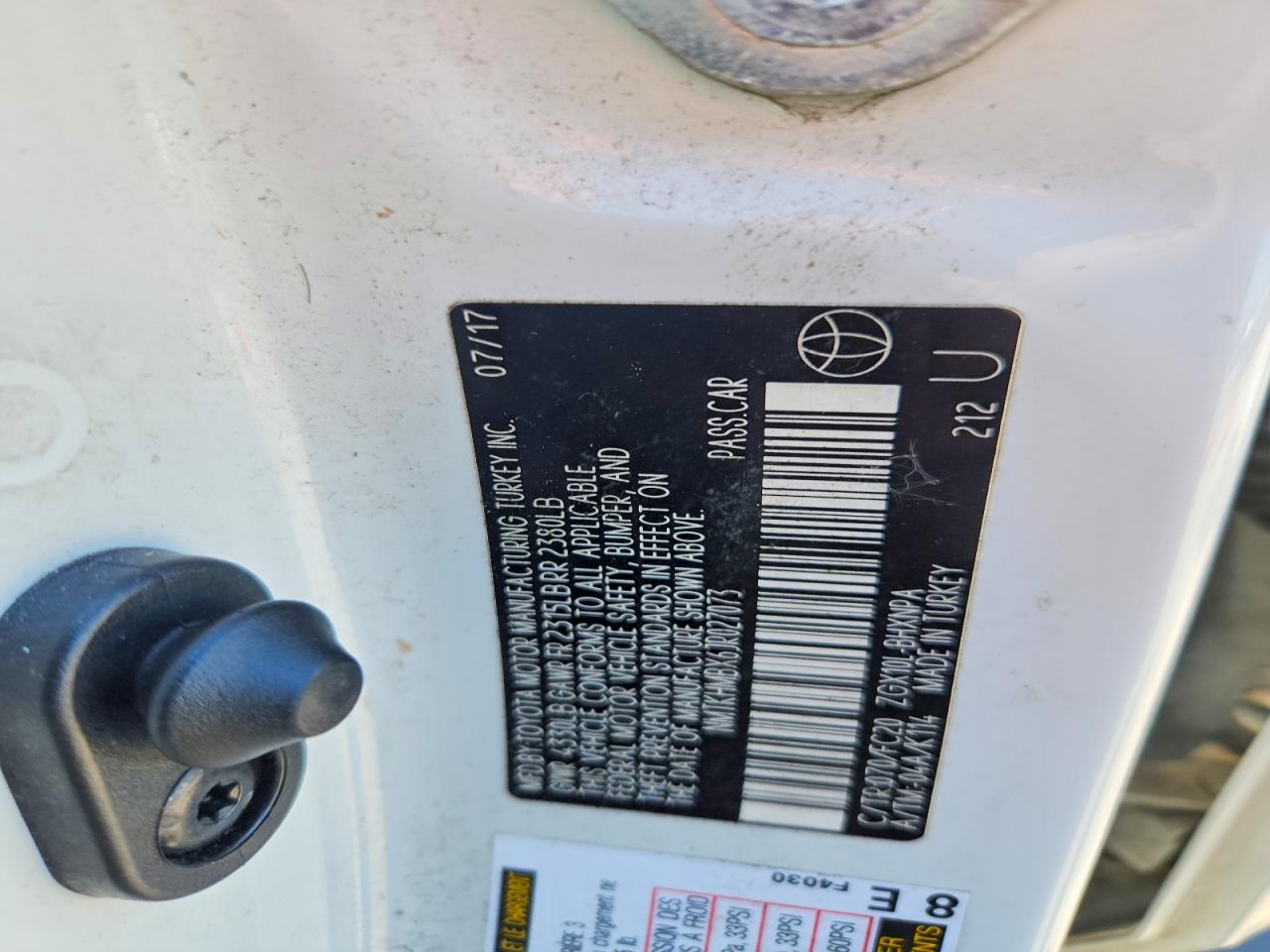 2018 Toyota C-hr Xle White vin: NMTKHMBX6JR027073