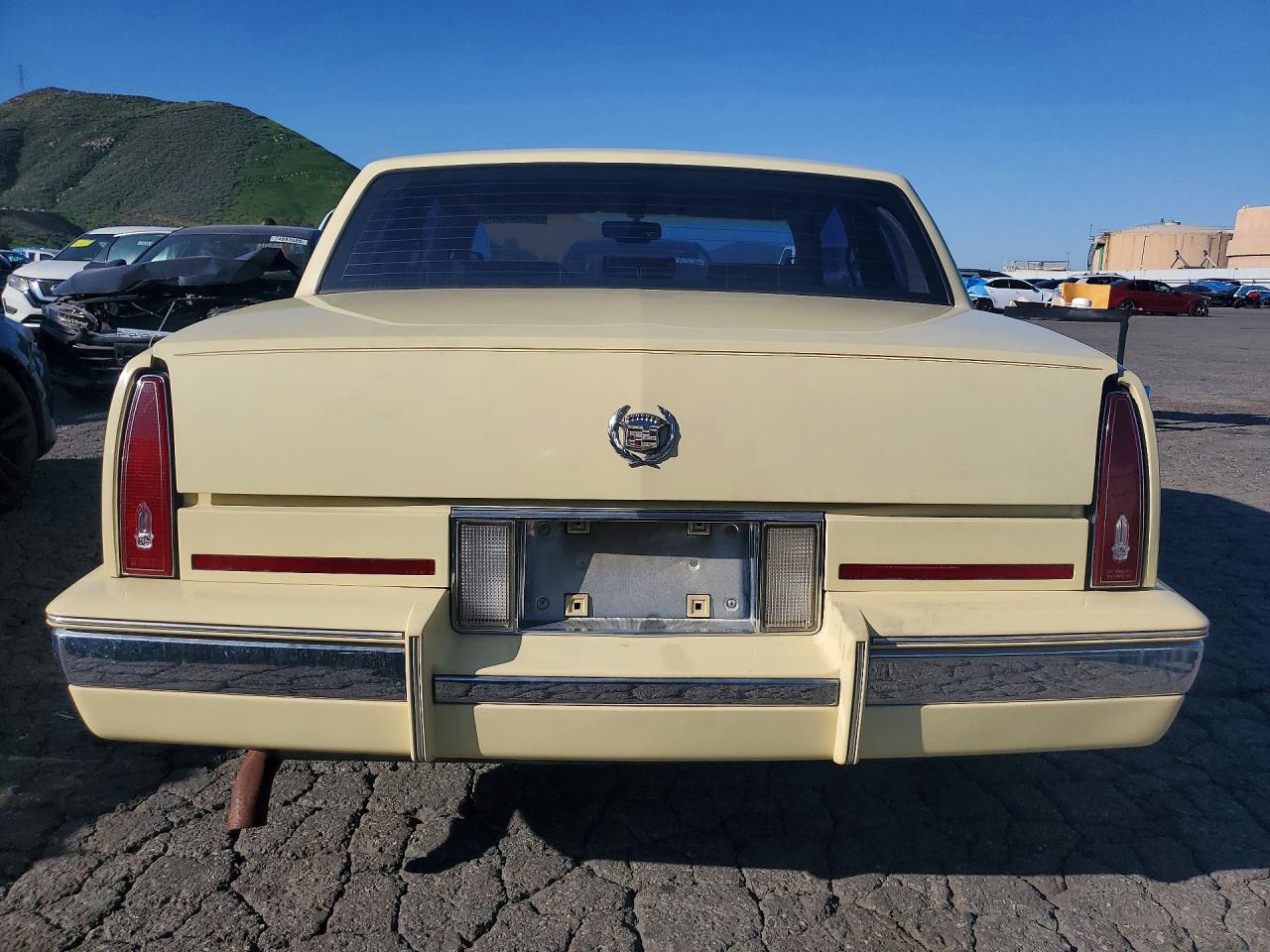 1986 Cadillac Eldorado Yellow vin: 1G6EL5785GU617745