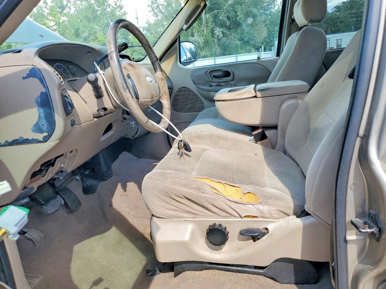 2002 Ford F150 Supercrew Tan vin: 1FTRW076X2KE17987