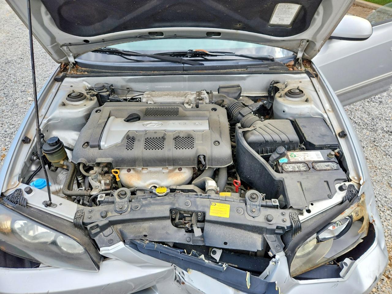 2004 Hyundai Elantra Gls Серебряный vin: KMHDN46D94U863894