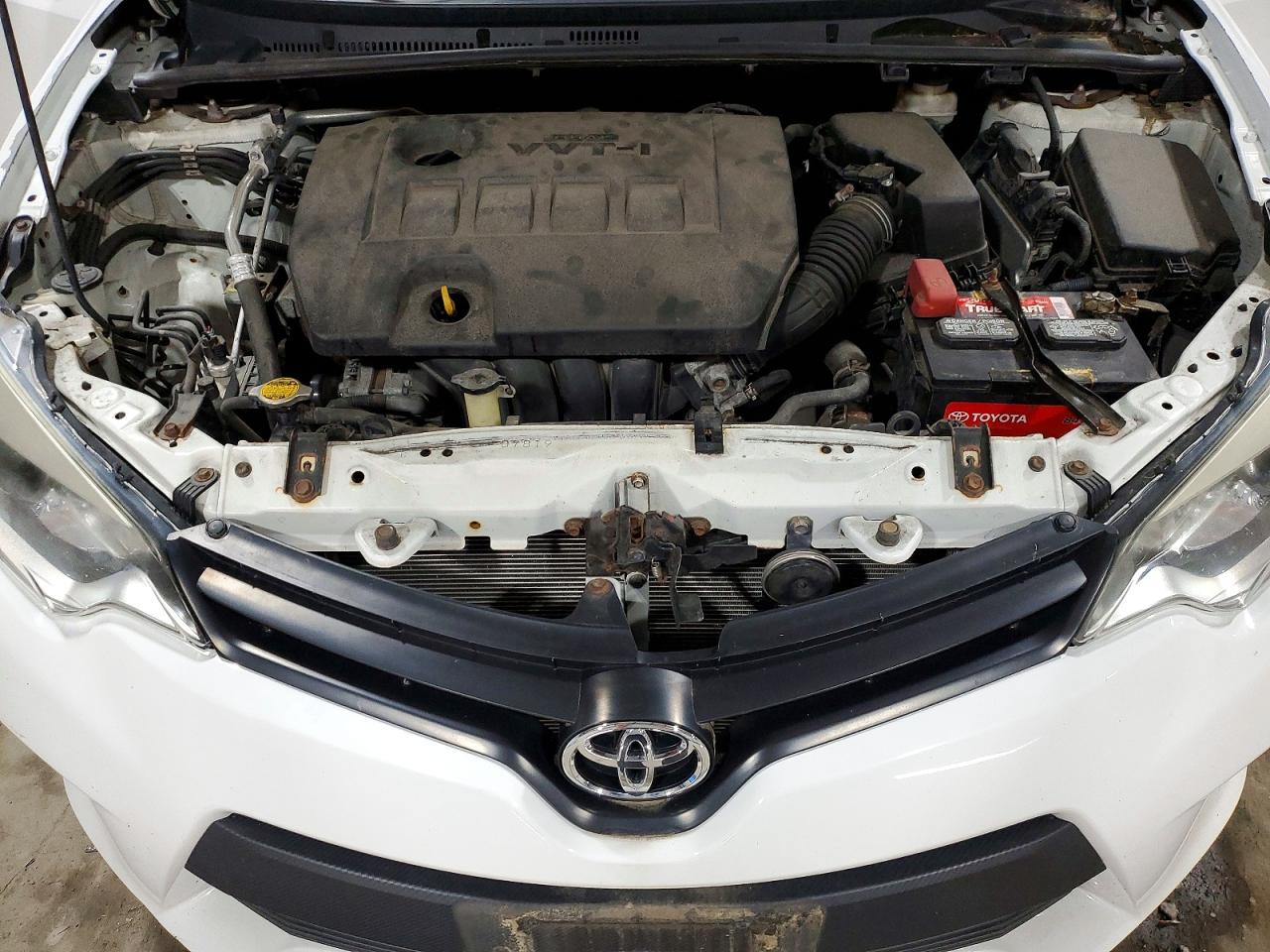 2014 Toyota Corolla Le Premium White vin: 5YFBURHE3EP133379