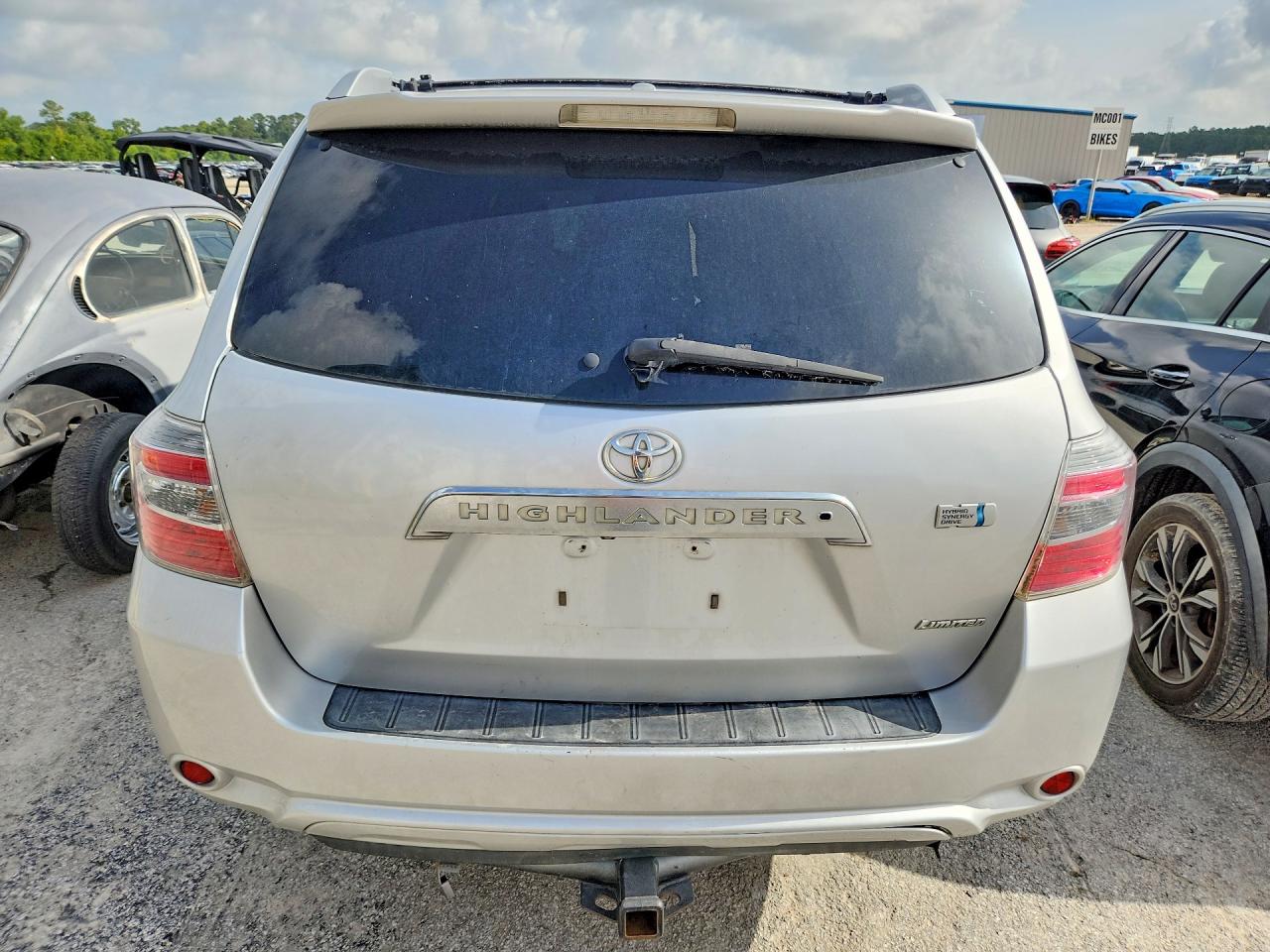2010 Toyota Highlander Hybrid Limited Silver vin: JTEJW3EH8A2046017