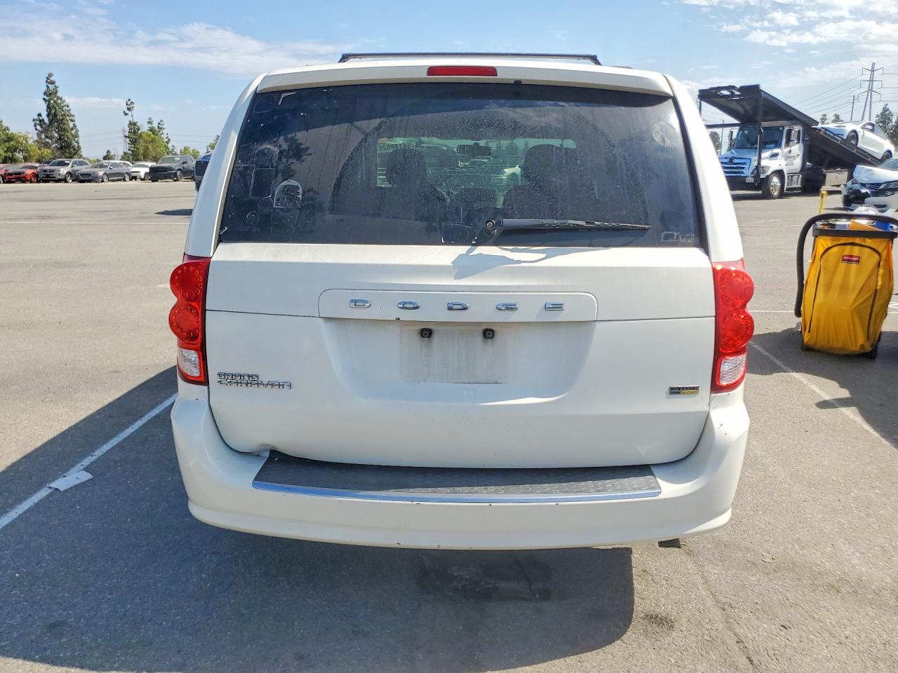 2012 Dodge Grand Caravan Sxt White vin: 2C4RDGCGXCR198724