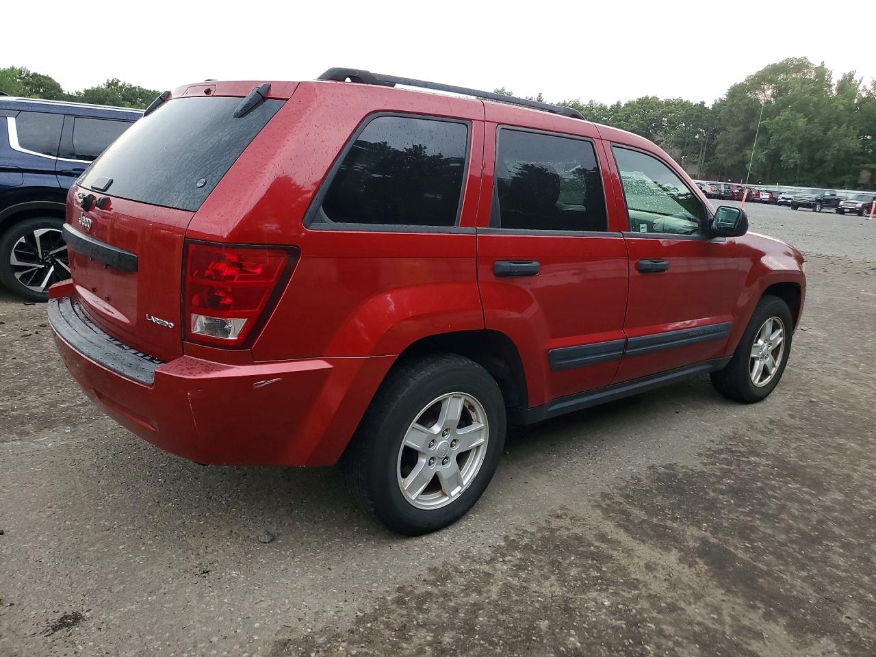 2005 Jeep Grand Cherokee Laredo Red vin: 1J4GS48K15C724477