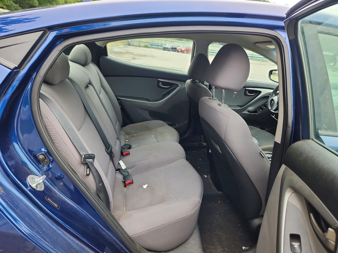 2015 Hyundai Elantra Se Blue vin: 5NPDH4AE2FH648835